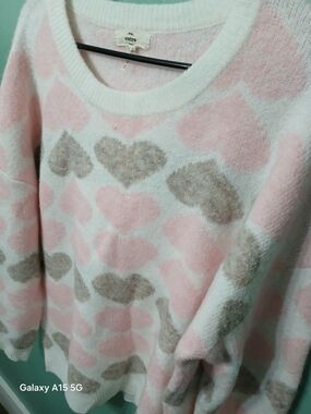 entro Pink and Cream Heart-Print Sweater